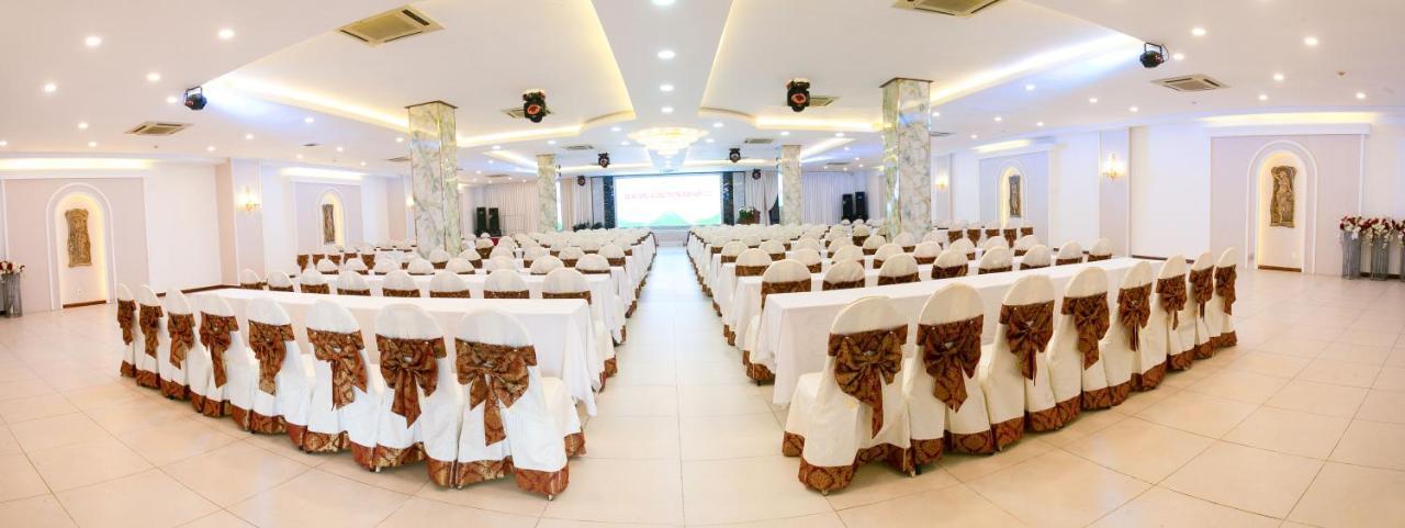 Tre Xanh Hotel Pleiku Buitenkant foto