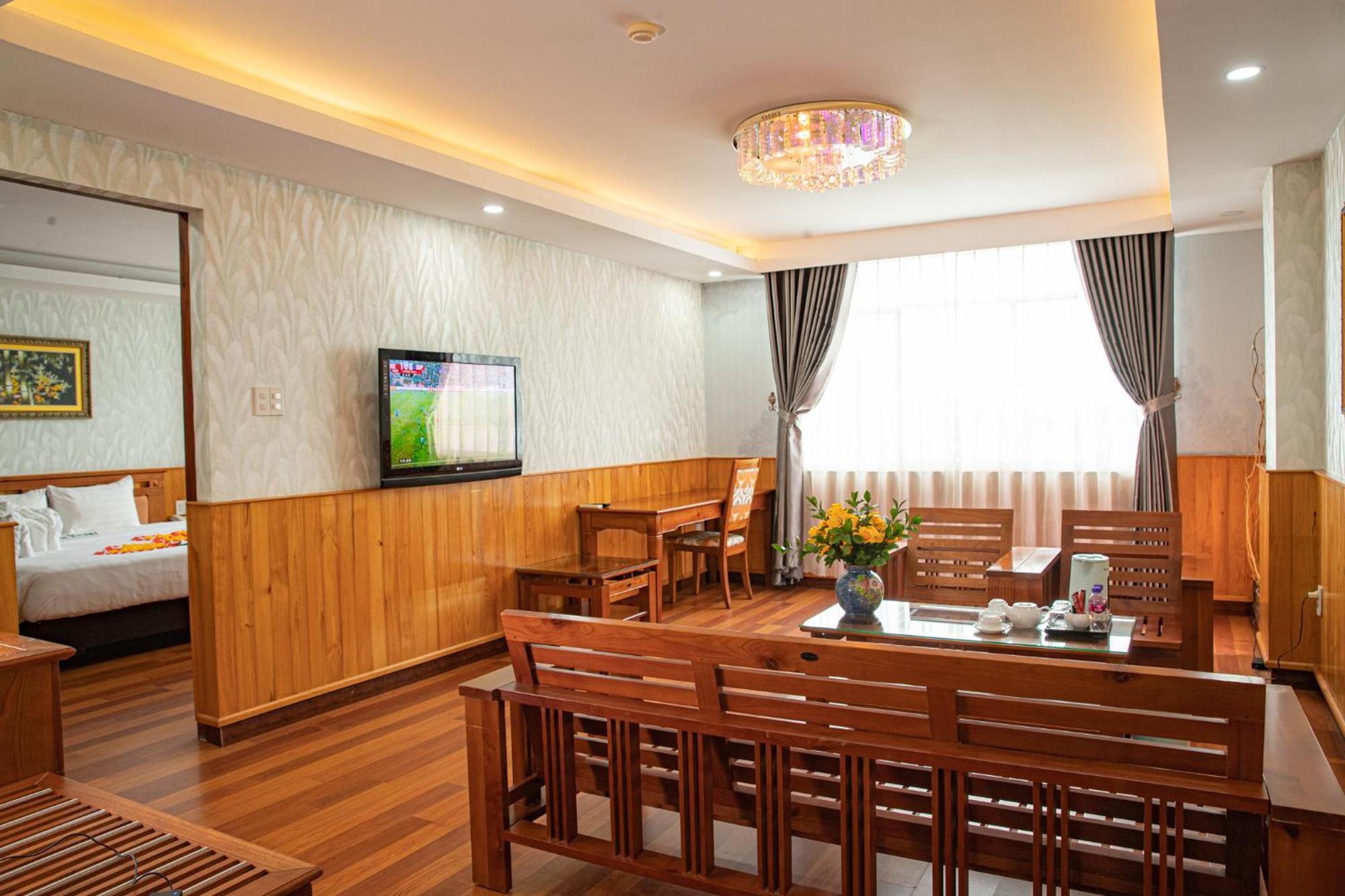 Tre Xanh Hotel Pleiku Buitenkant foto